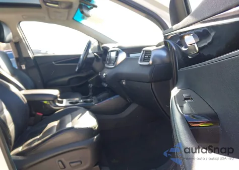 2016 Kia Sorento 3.3L Sx z USA, uszkodzony, nr VIN 5XYPKDA56GG143050